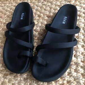 NEW: ROAM Orbit Sandals. Black. Size 38